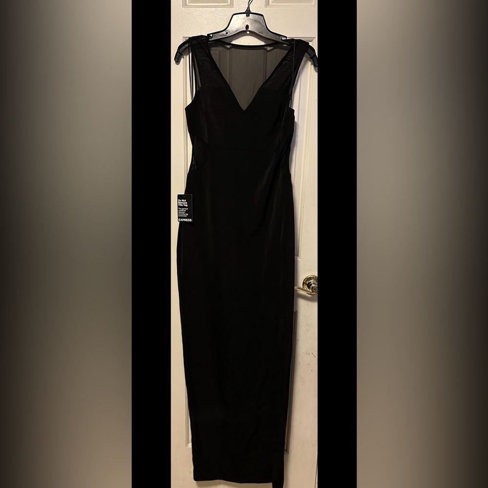 NWT Express Women's Dress-V Neck - Black -Long side Zipper